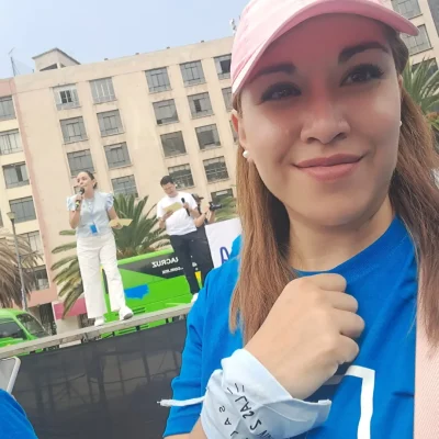Nina Mahsati: «Dejé de ver a mi padre definitivamente y la única explicación que tuve al respecto fue la que vino de mi madre: Mi papá no me quería»